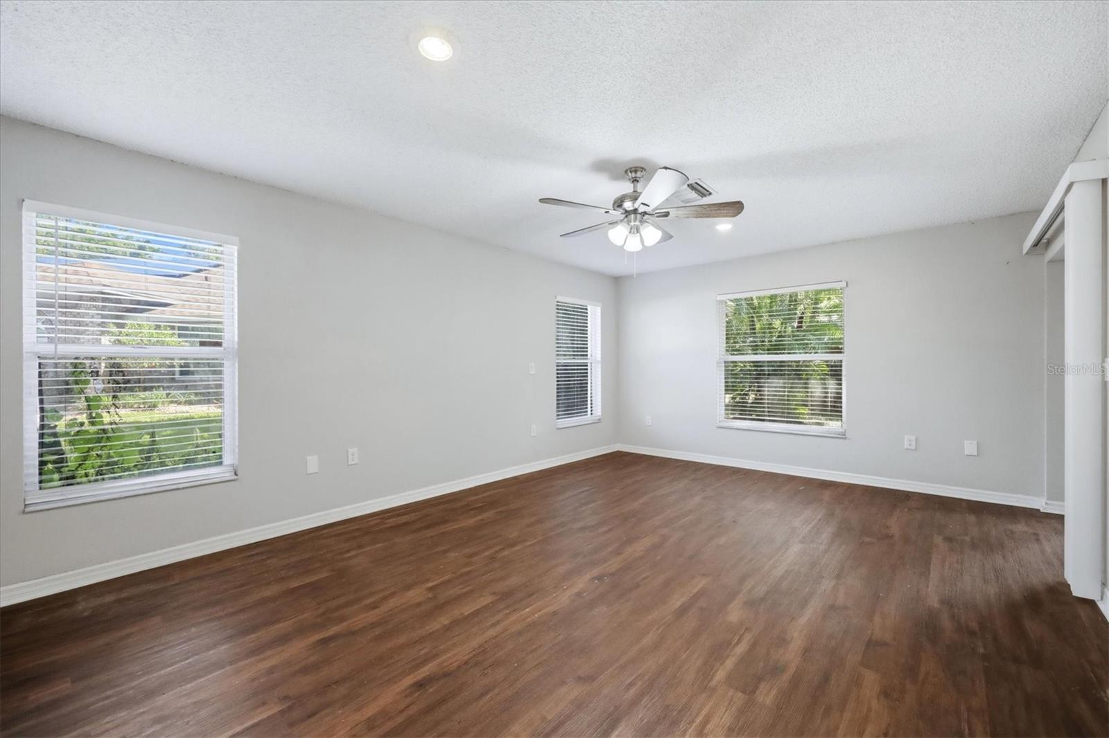 4537 CHIMNEY CREEK DR — photo 17