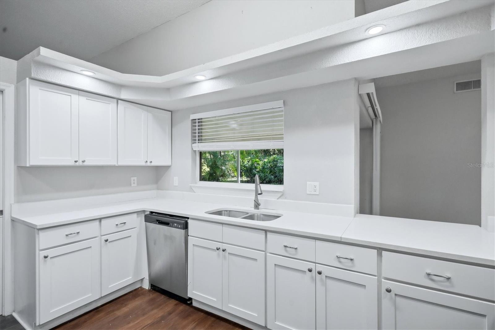 4537 CHIMNEY CREEK DR — photo 11