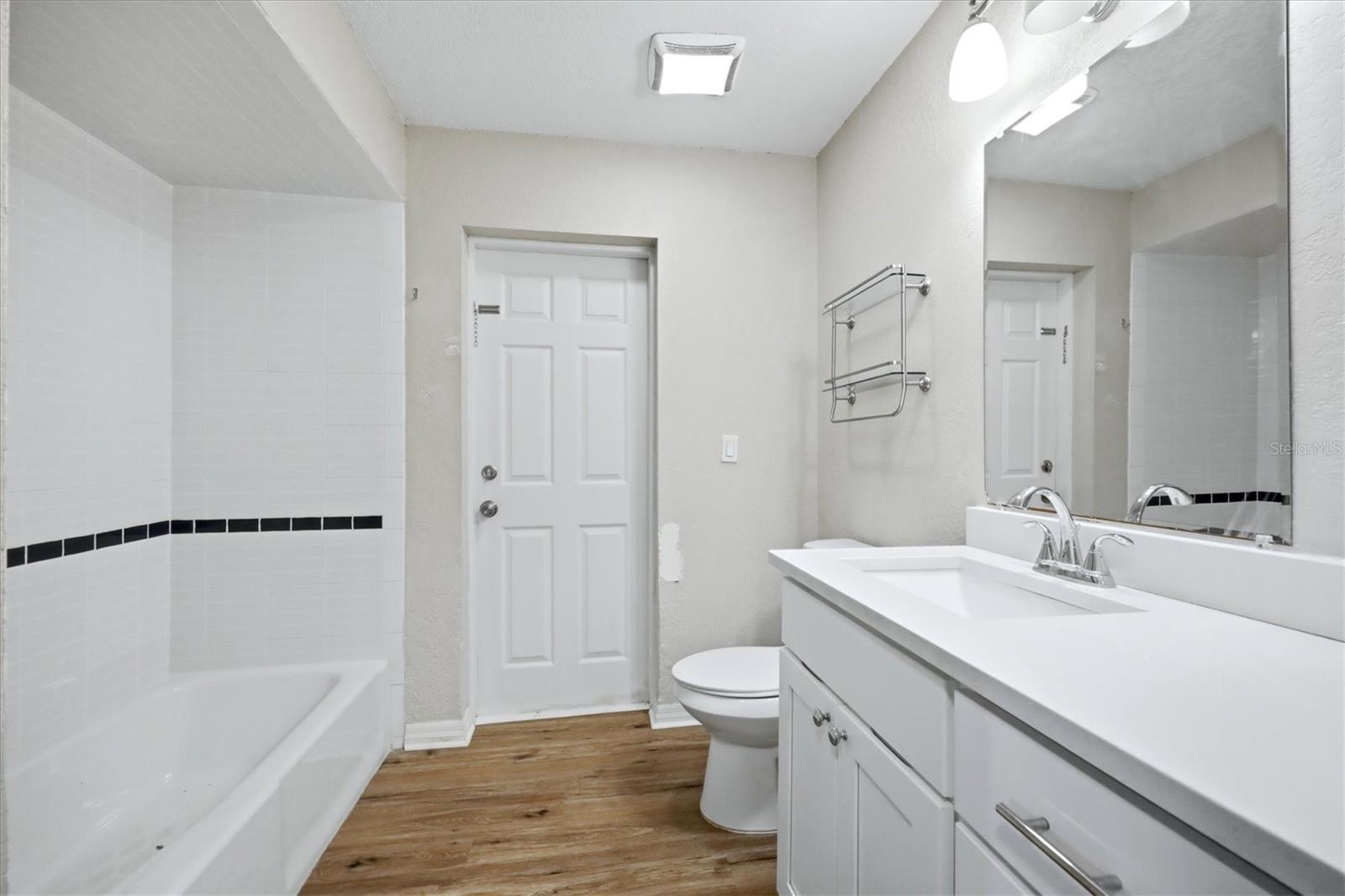 4537 CHIMNEY CREEK DR — photo 26