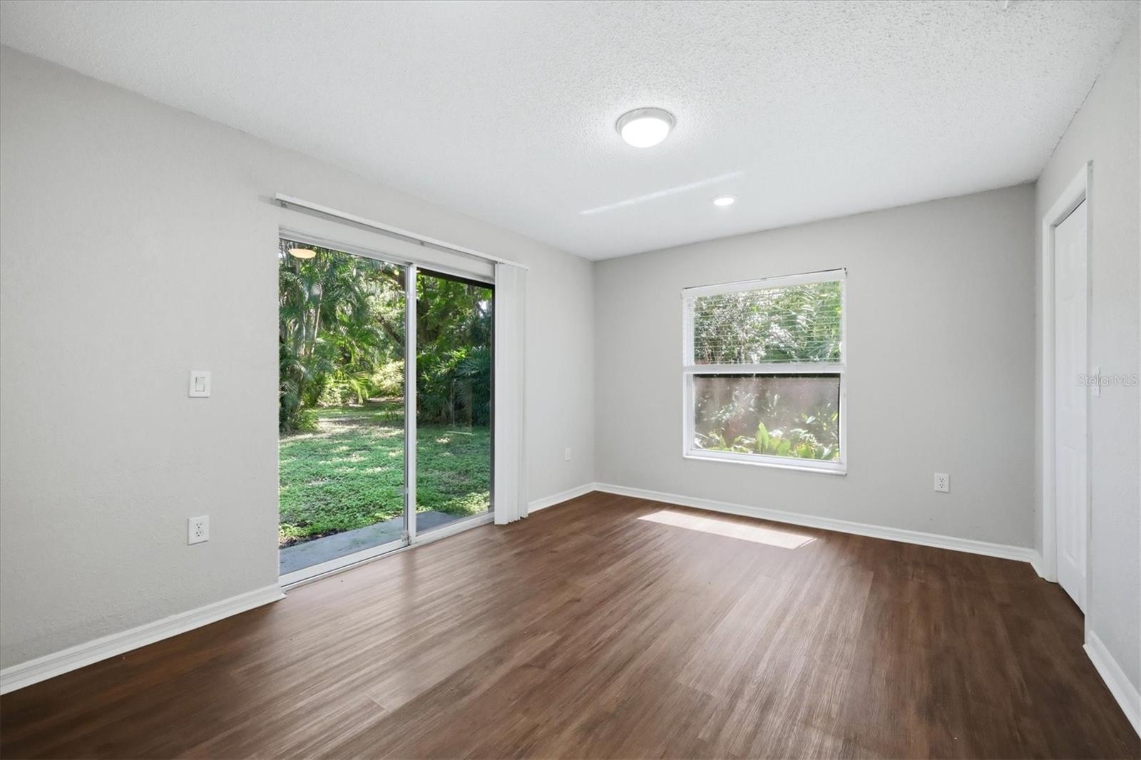 4537 CHIMNEY CREEK DR — photo 24