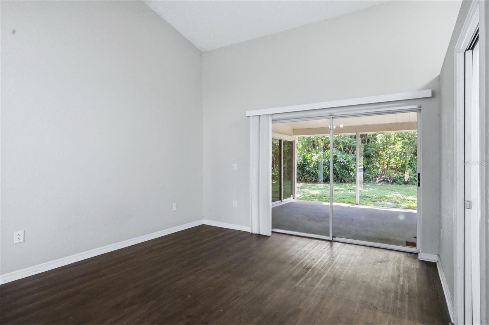 4537 CHIMNEY CREEK DR — photo 6