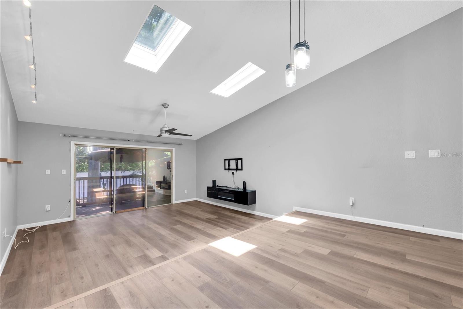 6494 92ND PL N #203 — photo 7