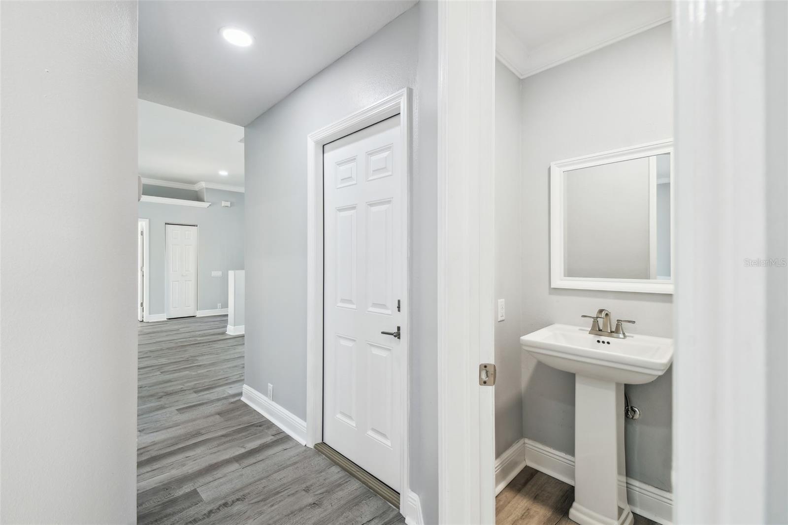 8818 POE DR — photo 26