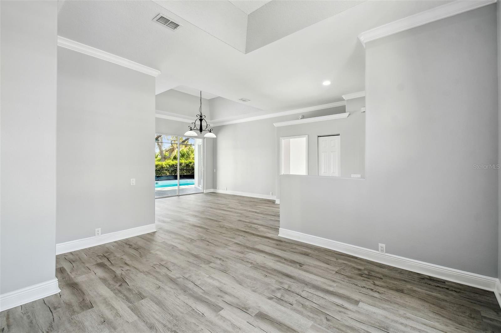 8818 POE DR — photo 13