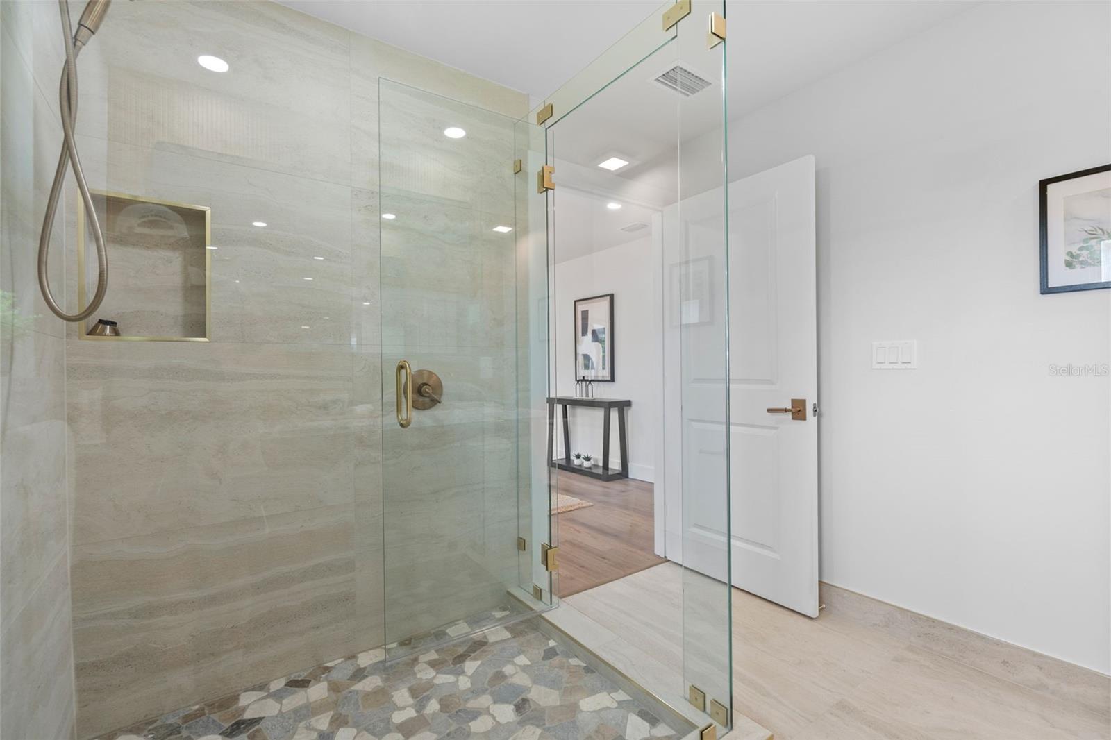 670 VENICE LN — photo 47