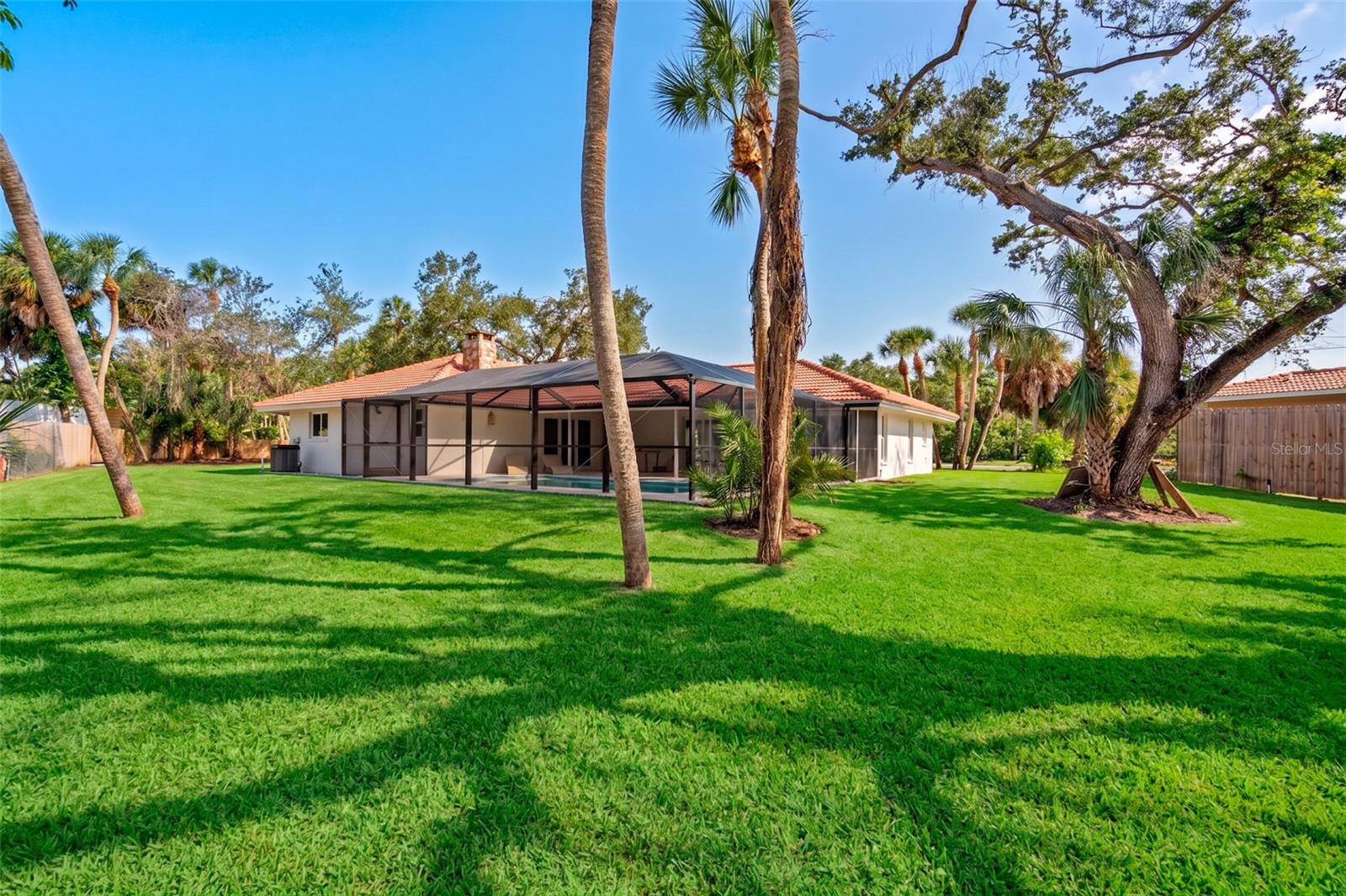 670 VENICE LN — photo 75