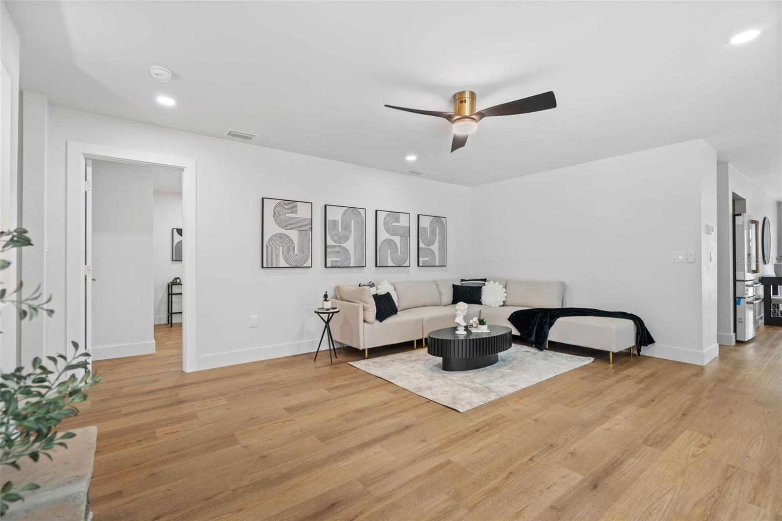 670 VENICE LN — photo 51