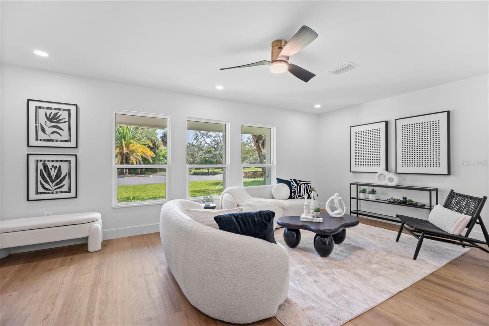 670 VENICE LN — photo 28