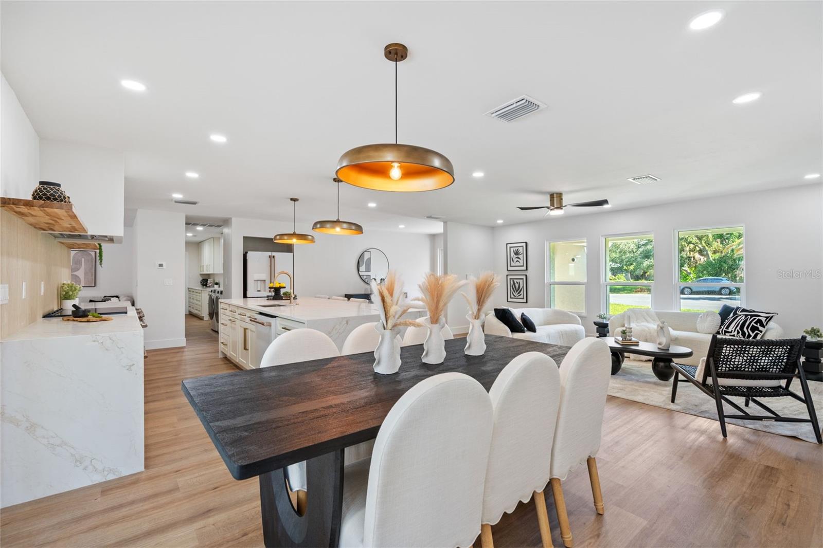 670 VENICE LN — photo 17