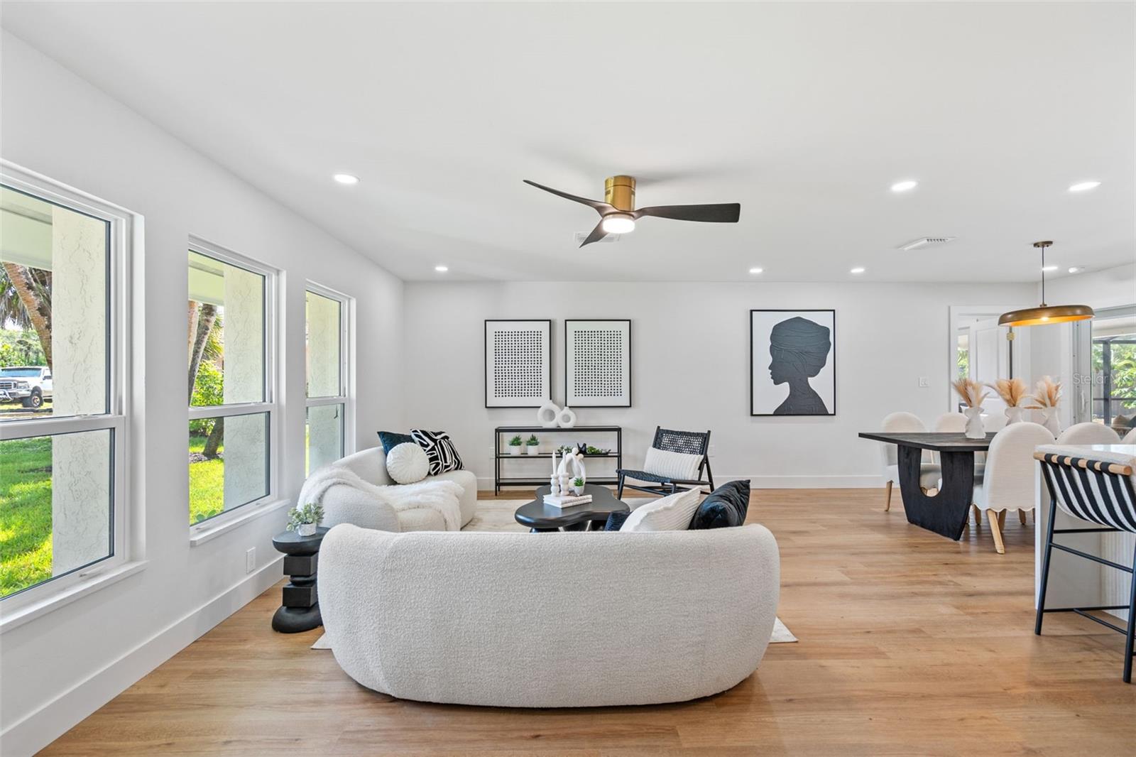 670 VENICE LN — photo 26
