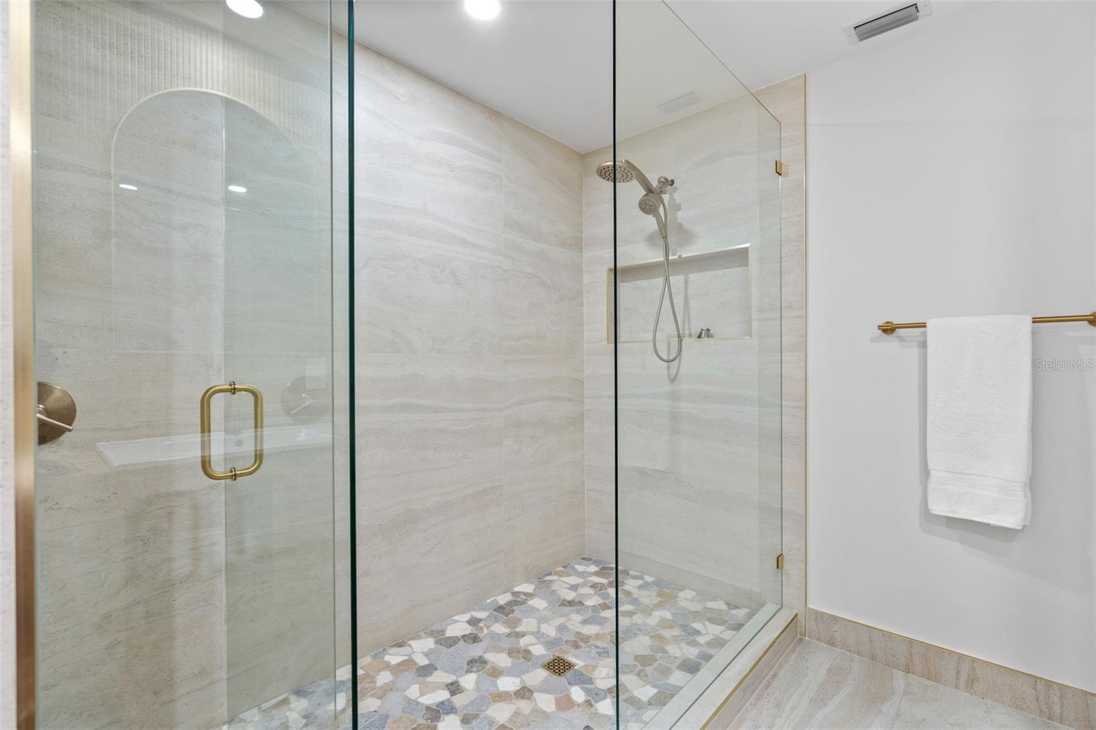 670 VENICE LN — photo 62