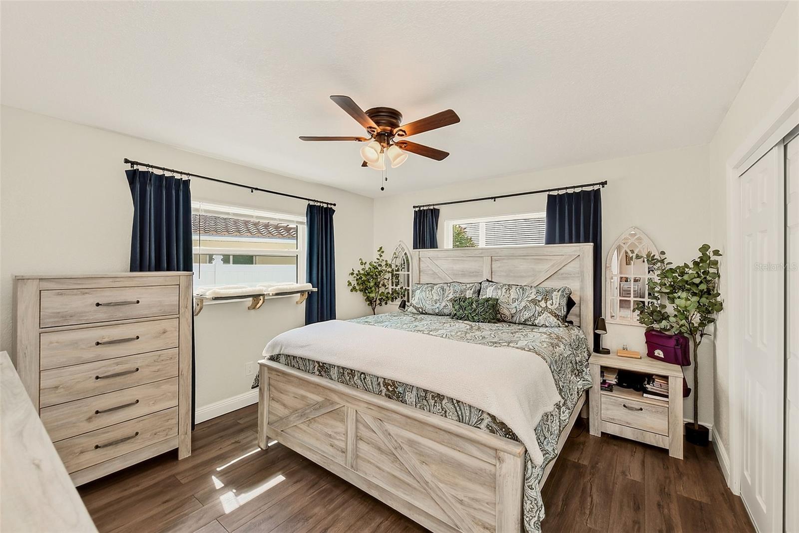 2165 CAMPUS DR — photo 14