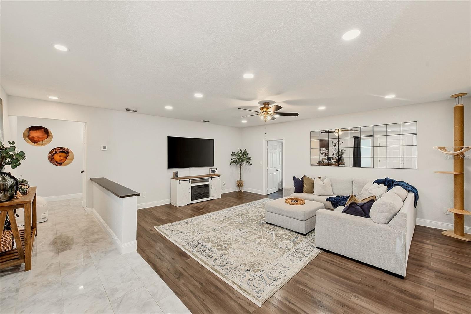 2165 CAMPUS DR — photo 3