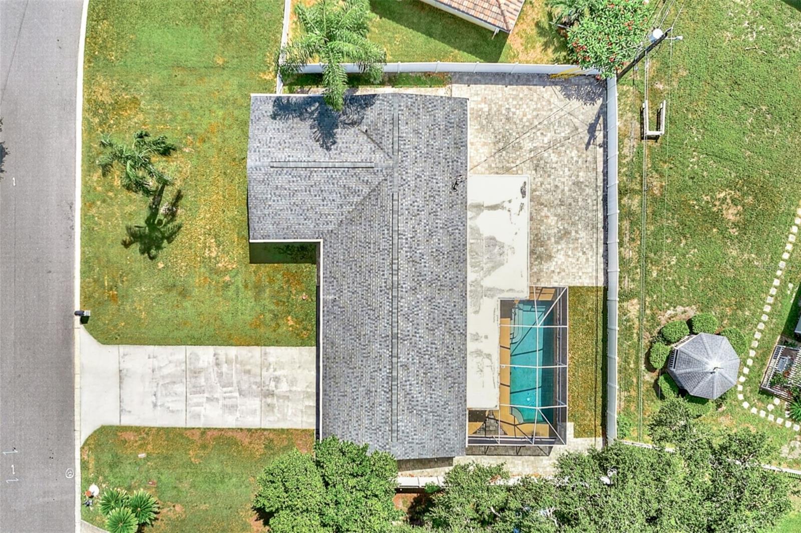 2165 CAMPUS DR — photo 42