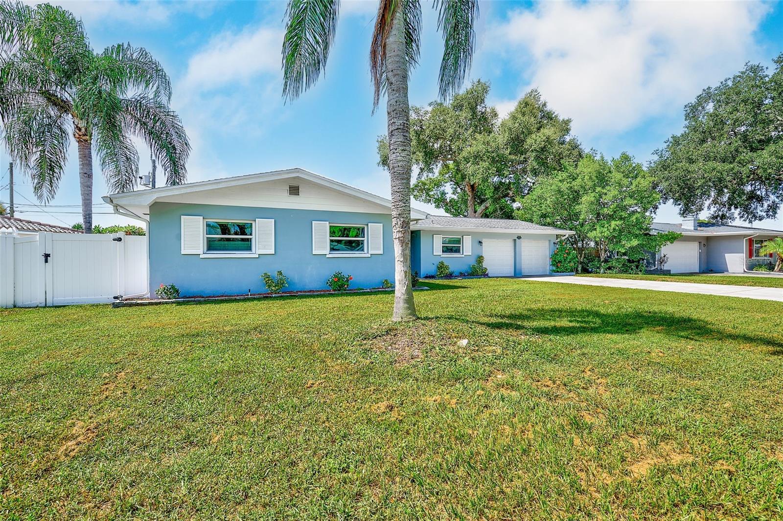 2165 CAMPUS DR — photo 28