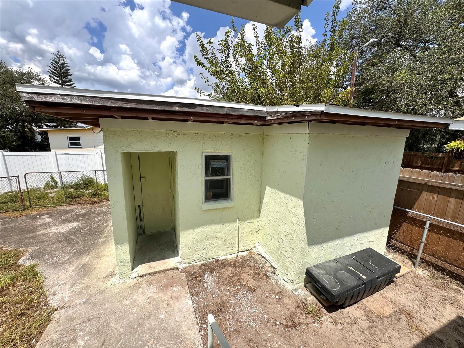 2908 BANZA ST — photo 29