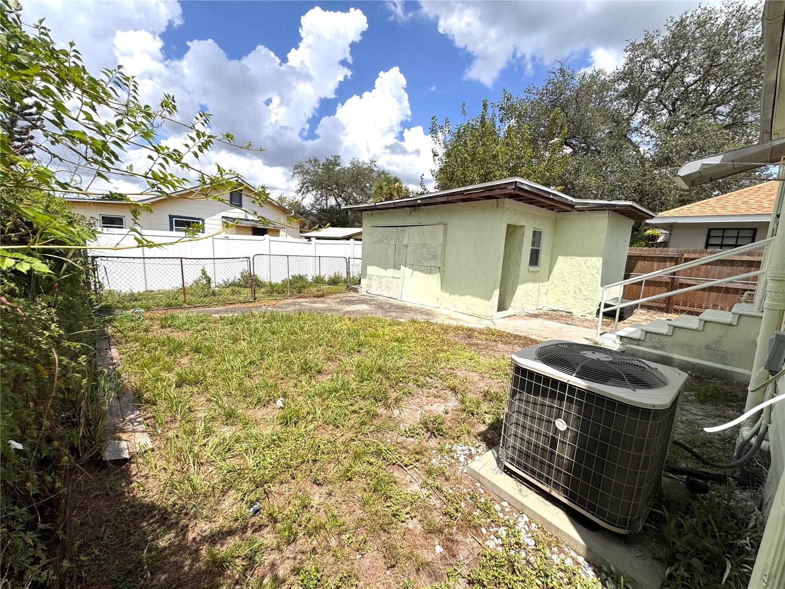2908 BANZA ST — photo 28