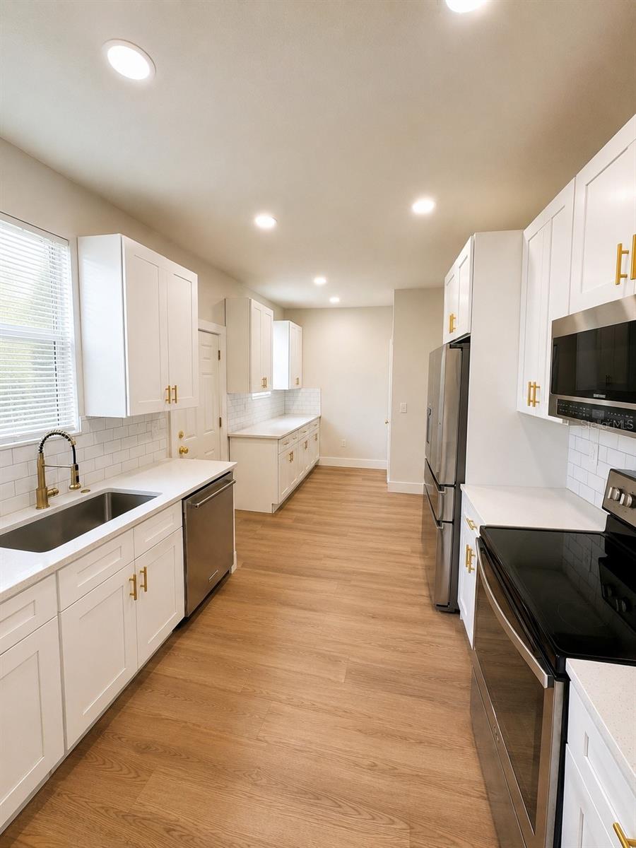 2908 BANZA ST — photo 7