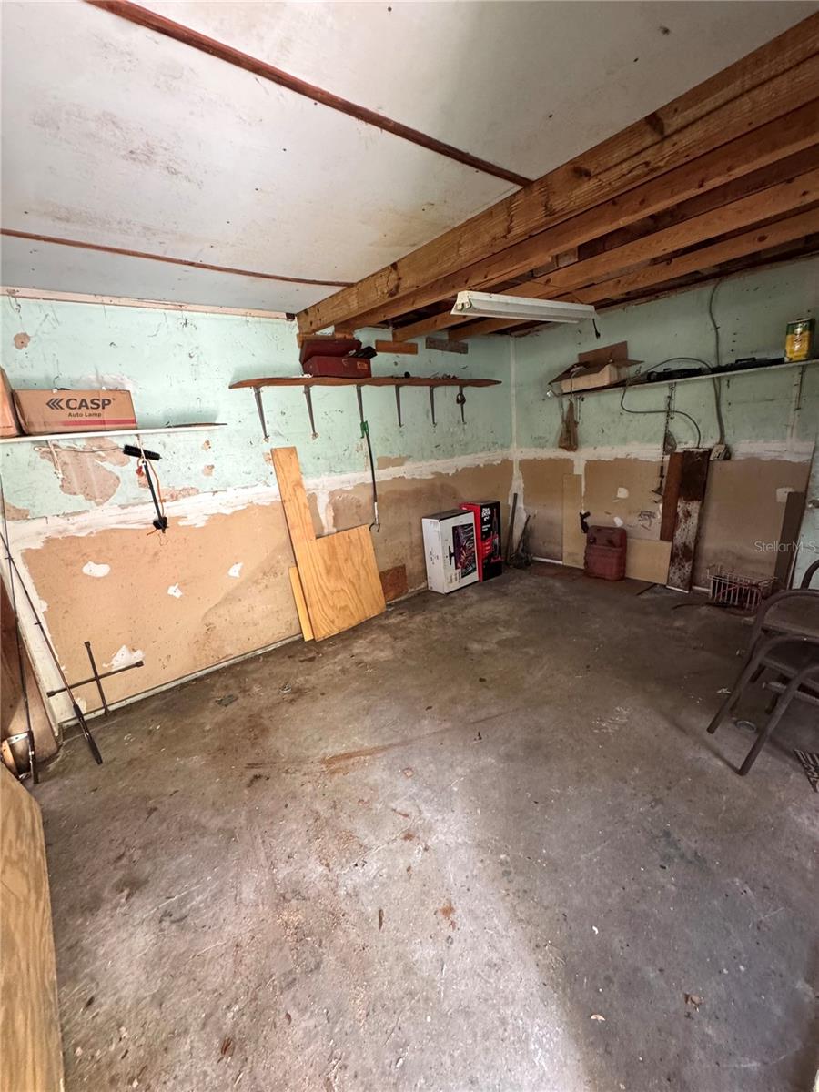 2908 BANZA ST — photo 30