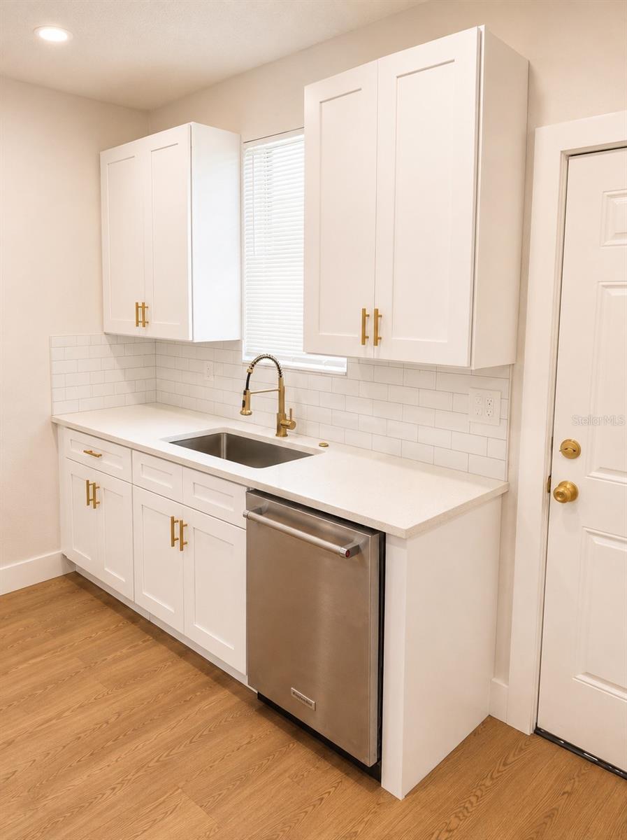 2908 BANZA ST — photo 12