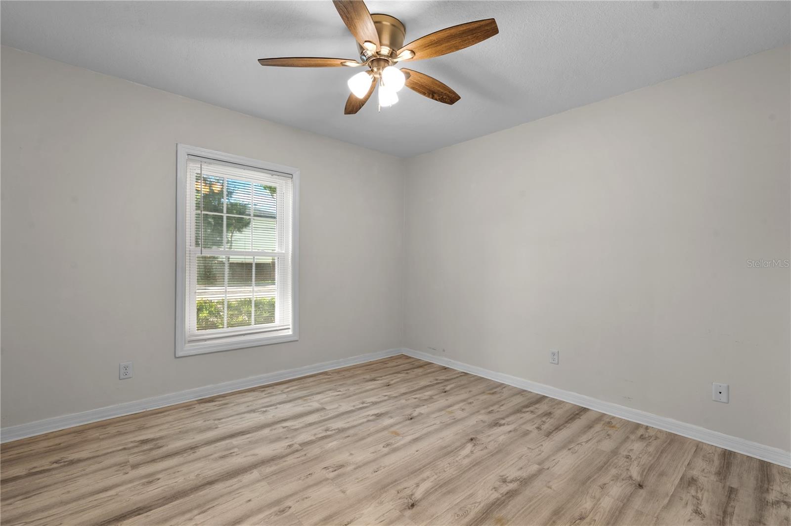 111 SEAHORSE DR SE #A — photo 21