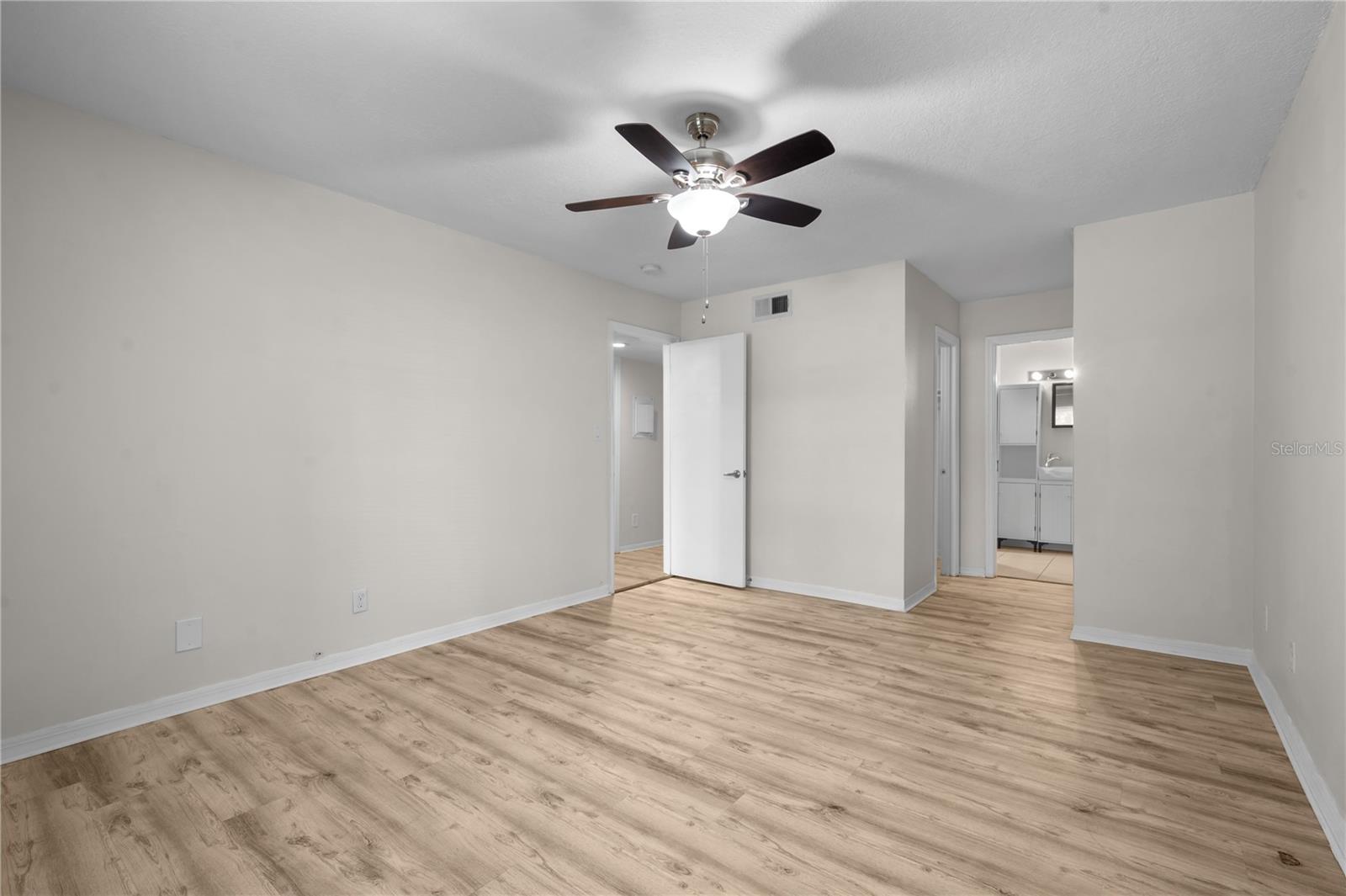 111 SEAHORSE DR SE #A — photo 19
