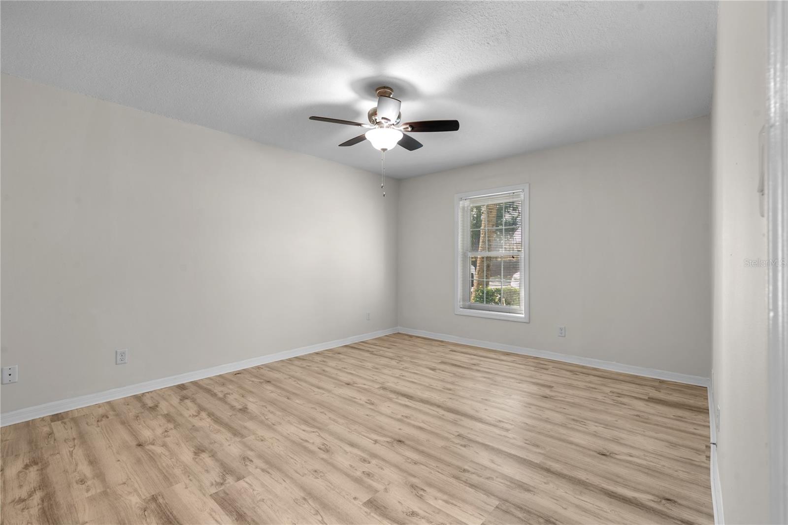 111 SEAHORSE DR SE #A — photo 27