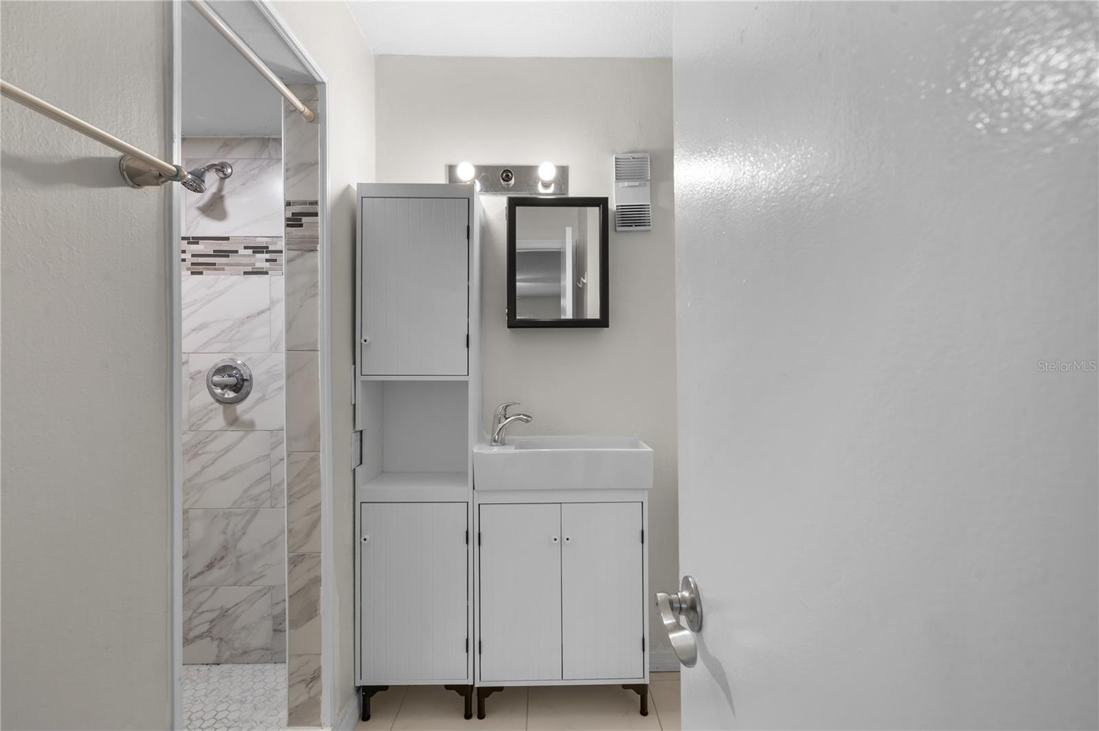 111 SEAHORSE DR SE #A — photo 31