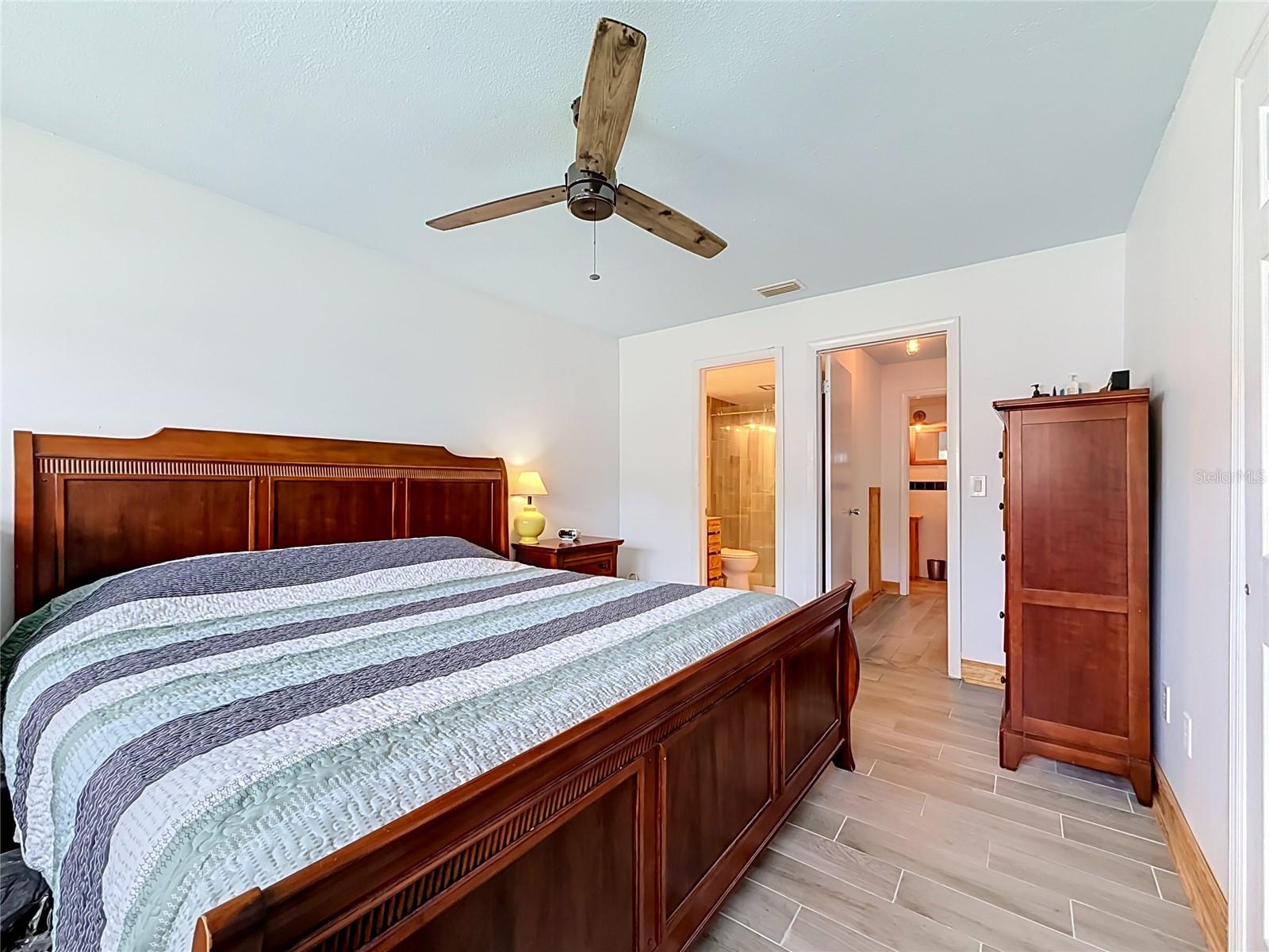 602 MINDY DR — photo 22