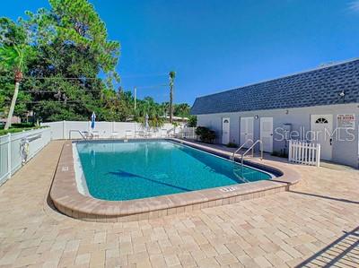 602 MINDY DR — photo 43