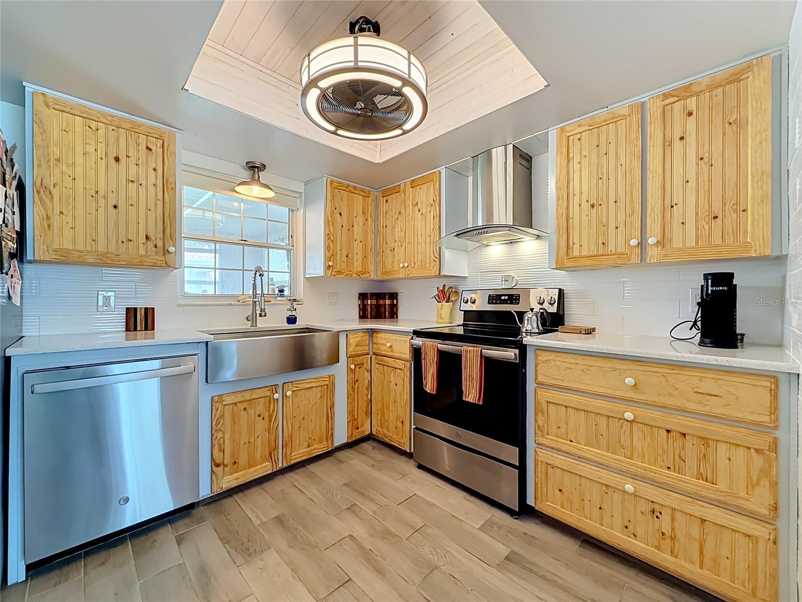 602 MINDY DR — photo 13