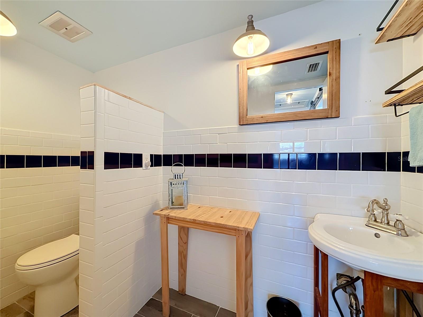602 MINDY DR — photo 20