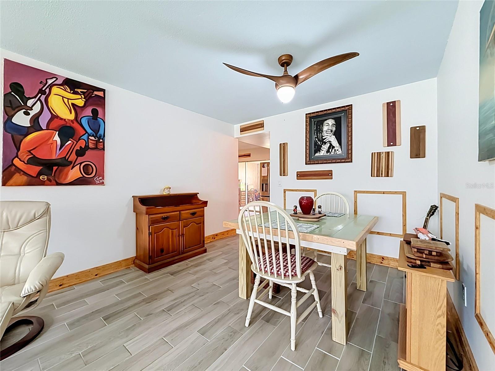 602 MINDY DR — photo 9