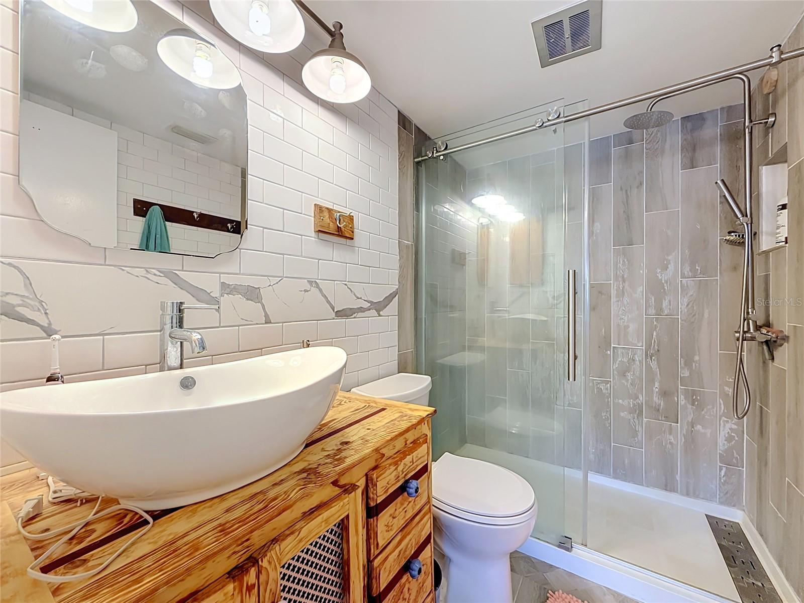 602 MINDY DR — photo 27