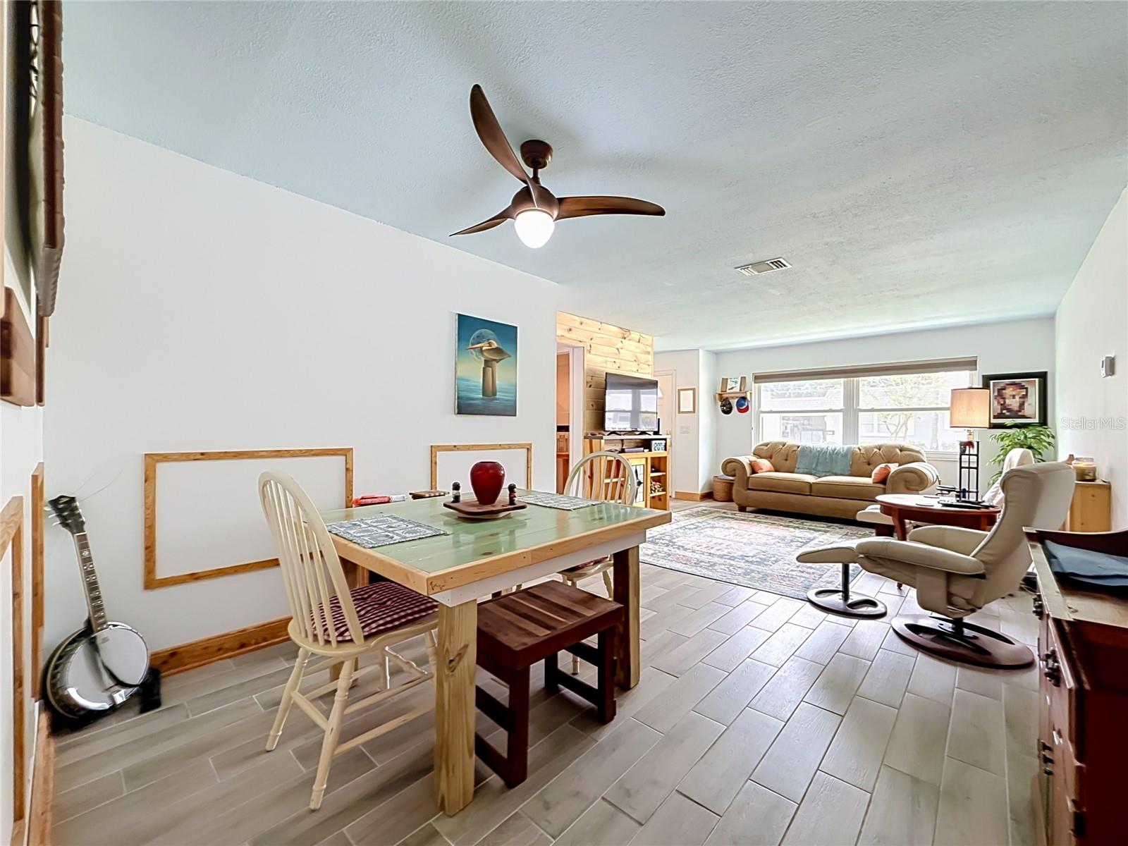 602 MINDY DR — photo 11