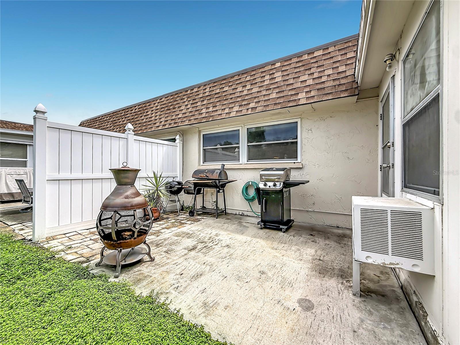 602 MINDY DR — photo 35