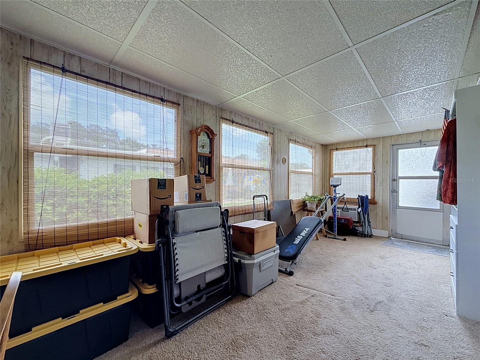 602 MINDY DR — photo 31