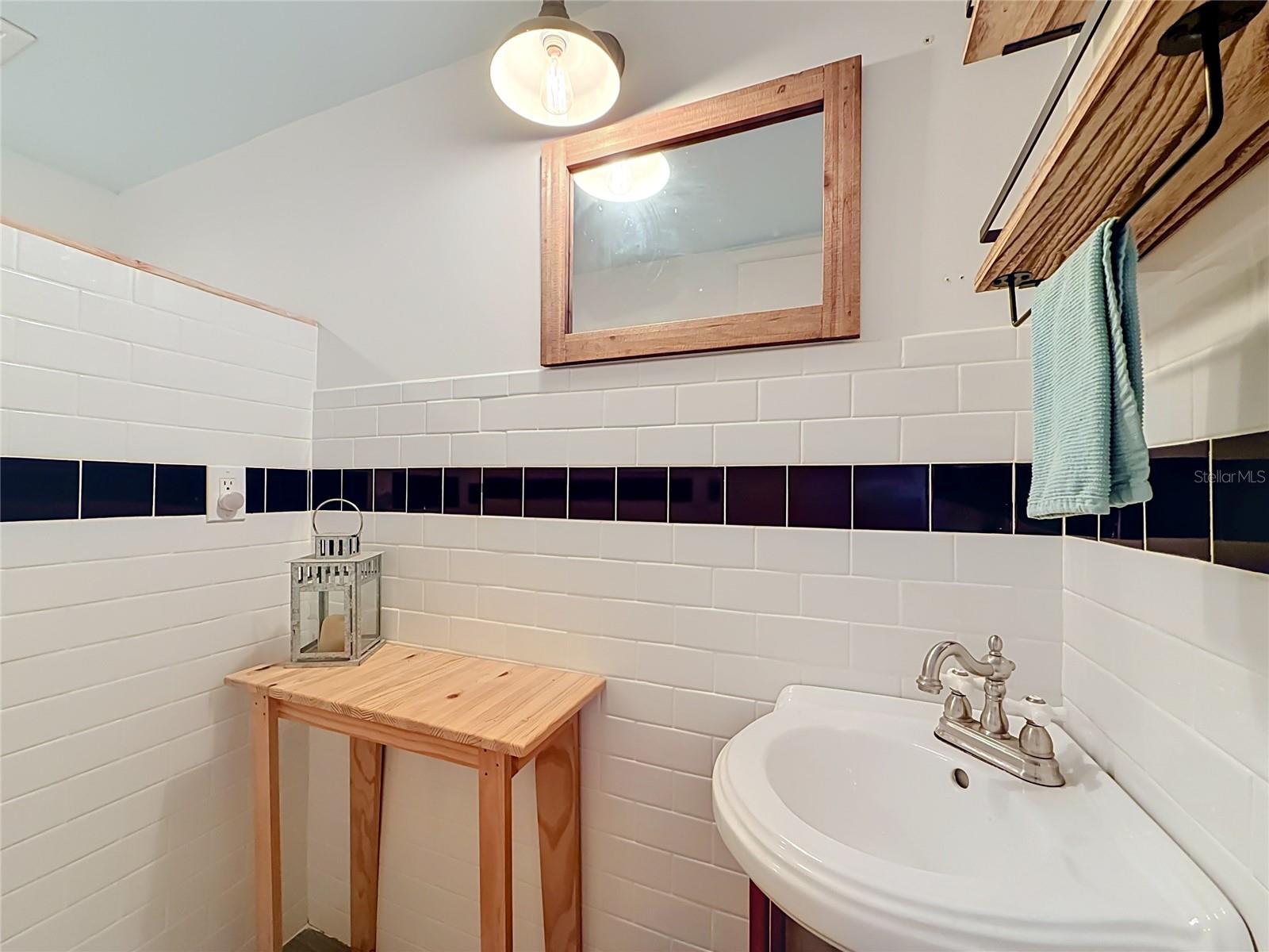 602 MINDY DR — photo 21