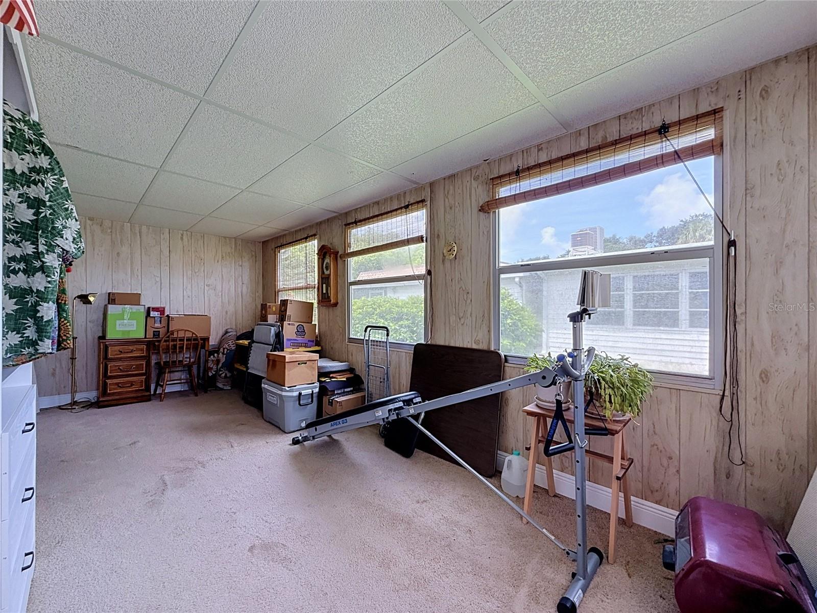 602 MINDY DR — photo 32