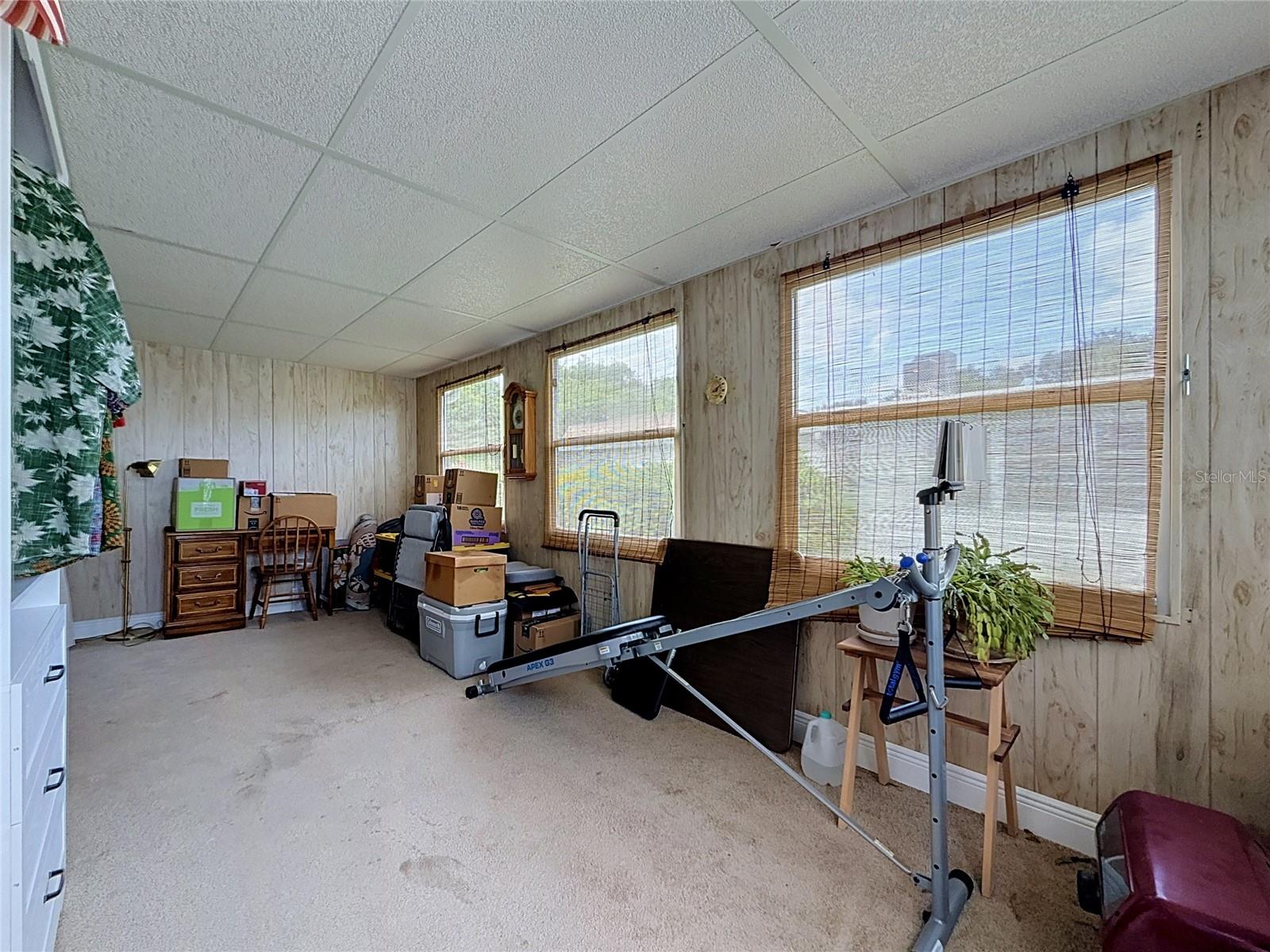 602 MINDY DR — photo 33