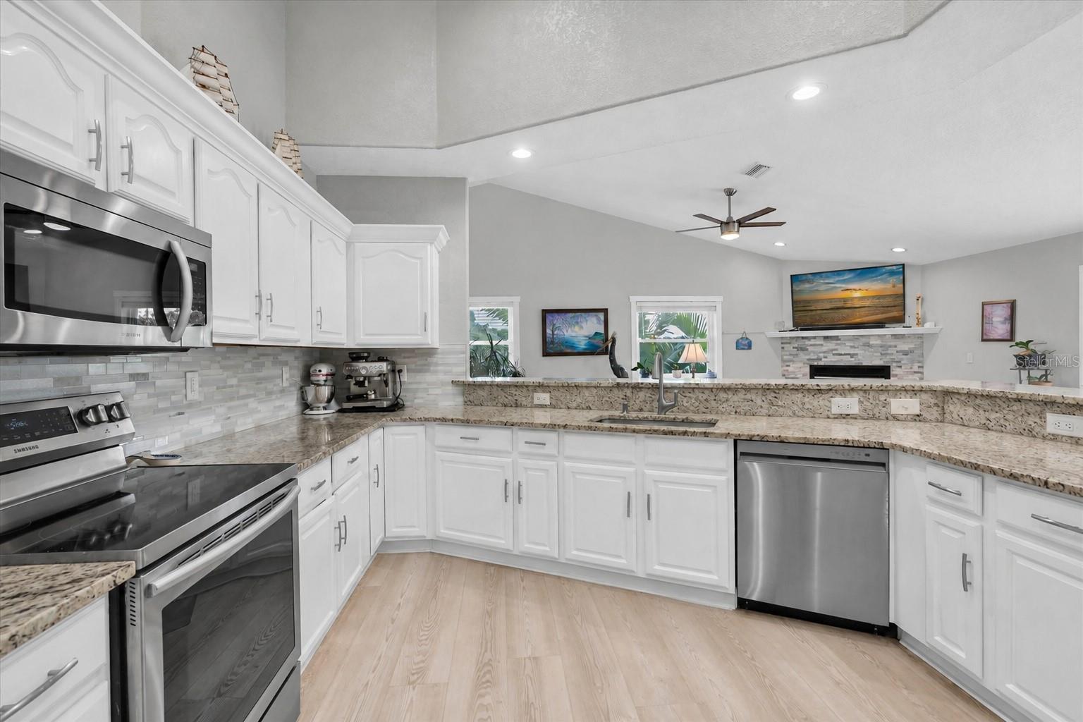 6501 MOCKINGBIRD WAY S — photo 17