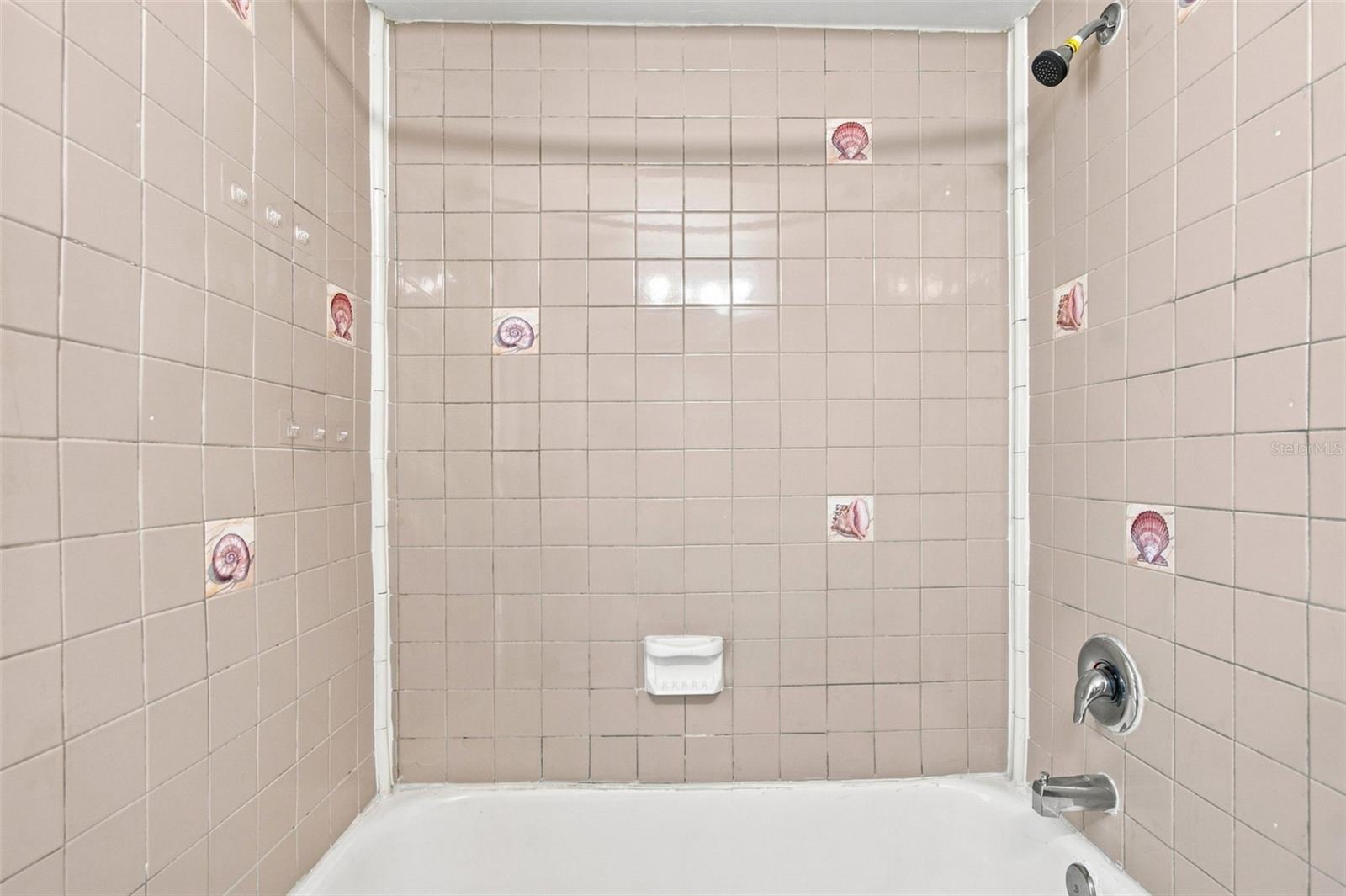 527 WAYFARER DR — photo 30