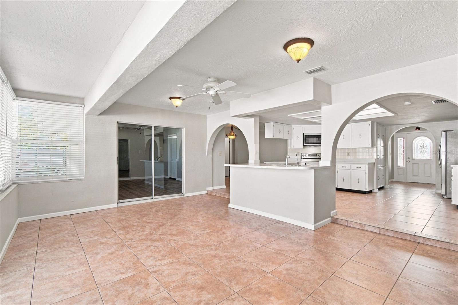 527 WAYFARER DR — photo 11