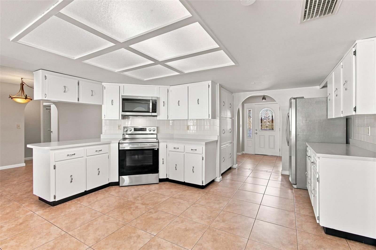 527 WAYFARER DR — photo 6