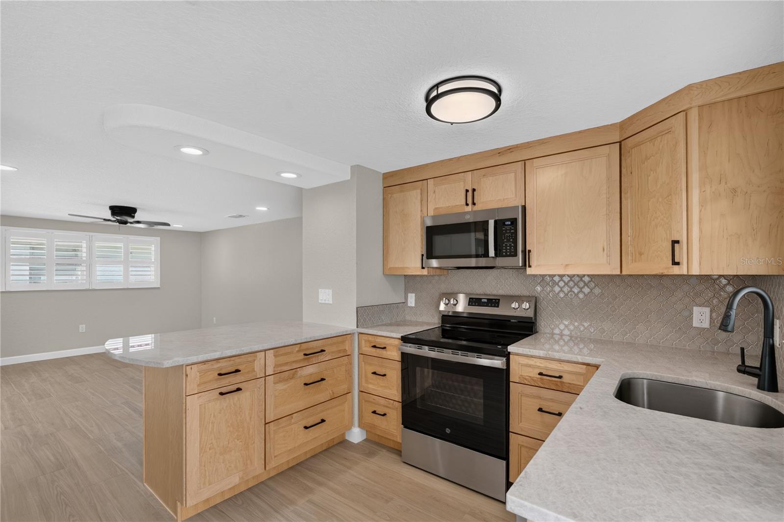 6154 MIDNIGHT PASS RD #VILLA4C — photo 6