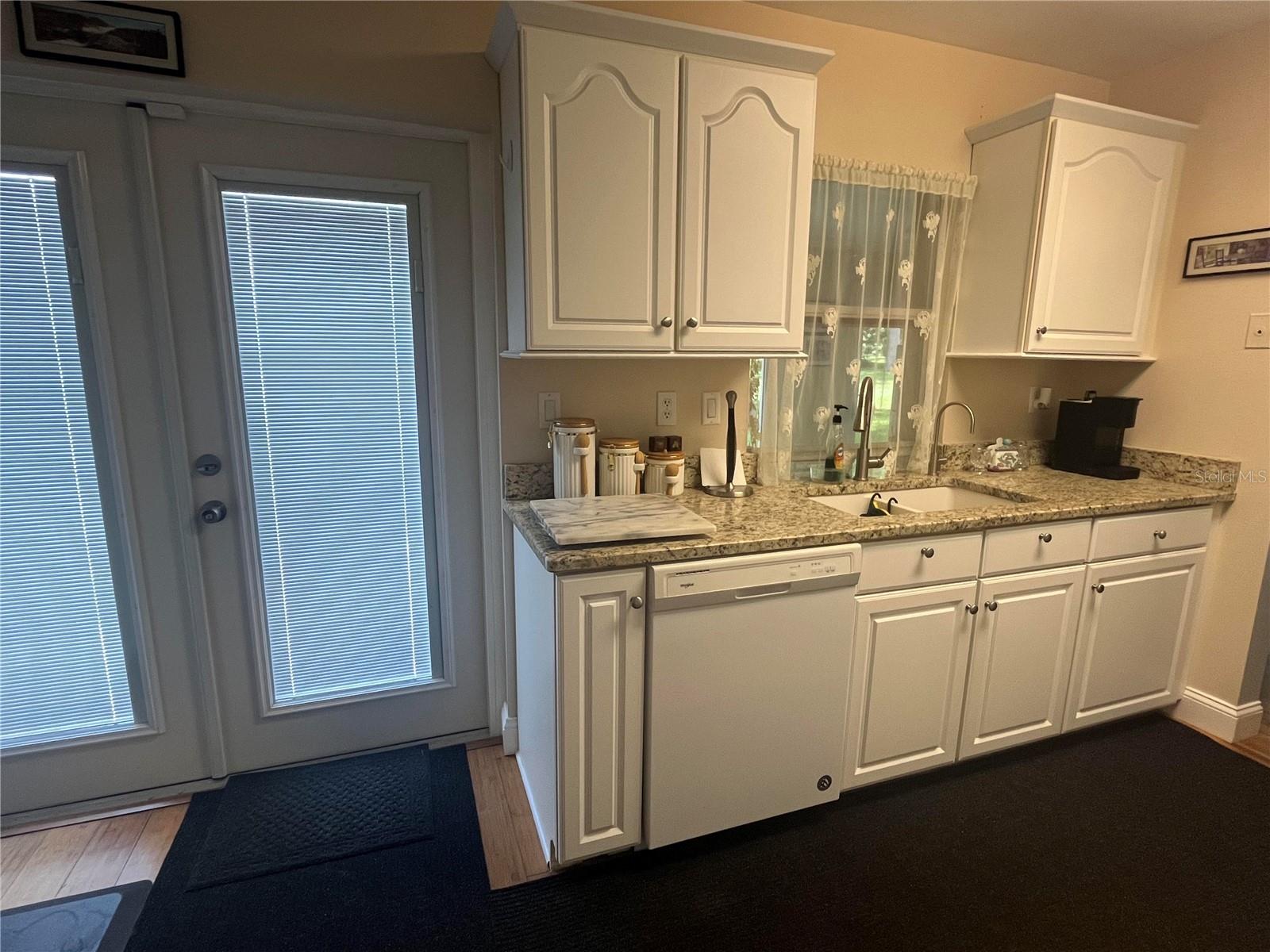 11414 STANSBERRY DR — photo 10