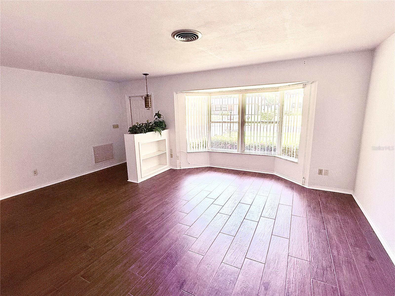 8927 LAKEWOOD DR — photo 8