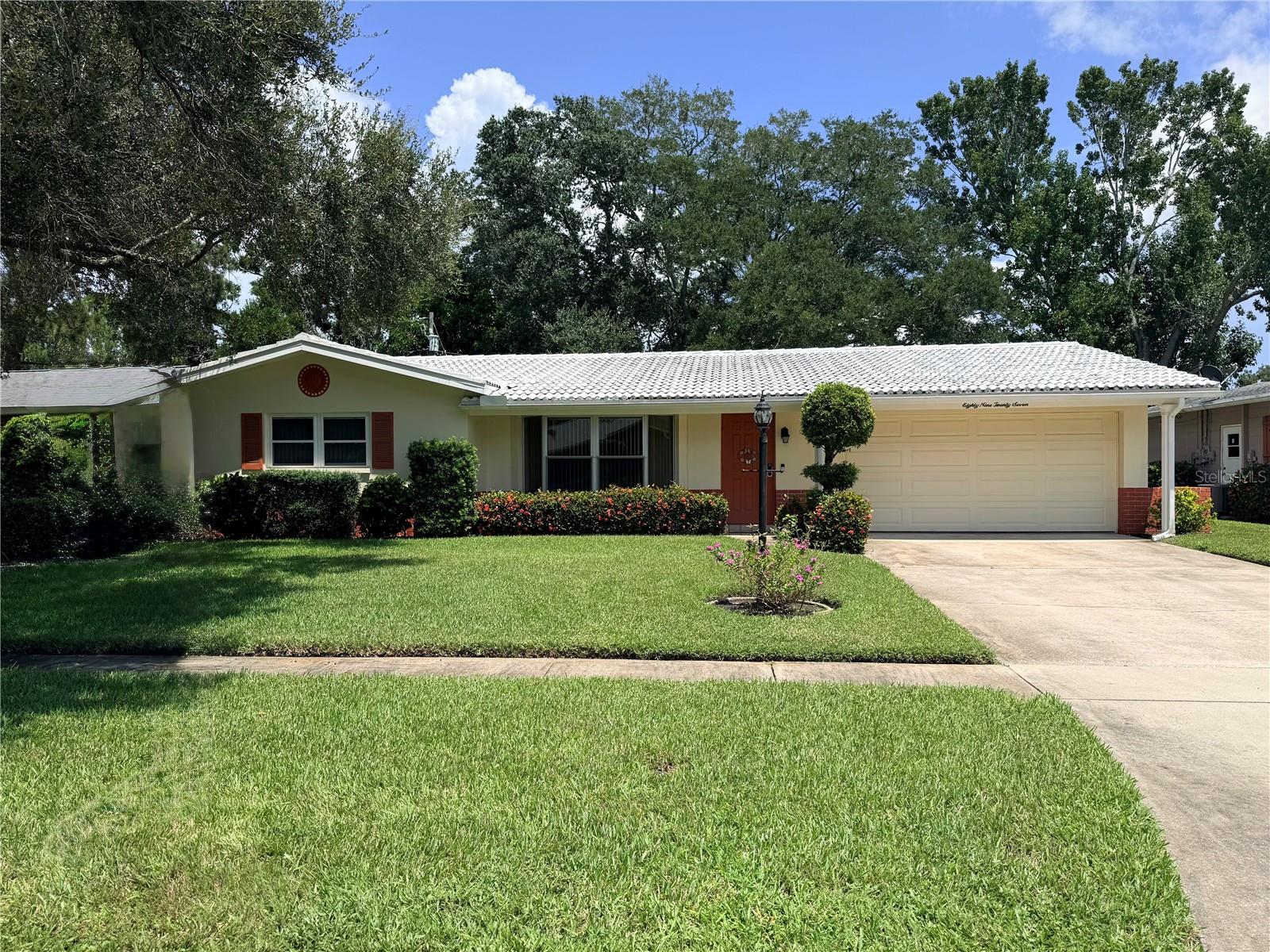 8927 LAKEWOOD DR — photo 2