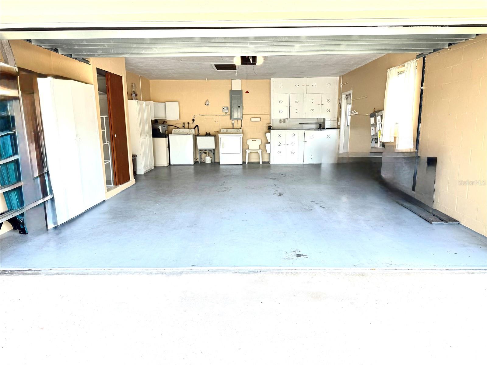 8927 LAKEWOOD DR — photo 18