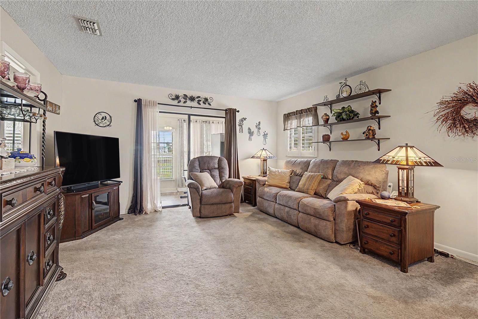 38225 BOXWOOD DR — photo 14